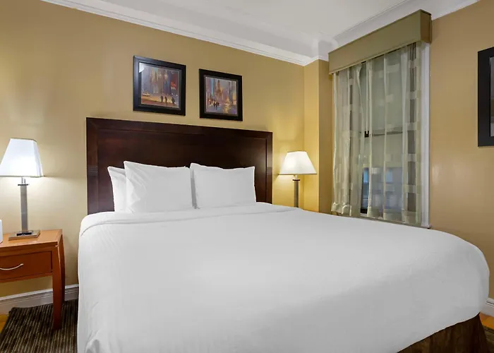 Best Western Plus Hospitality House Suites